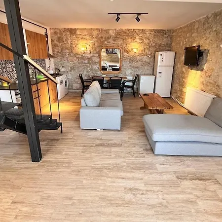 Cute Stone House 250 M From Art Street Διαμέρισμα *