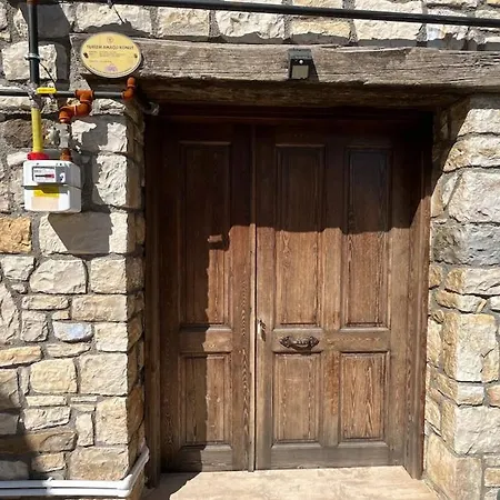 Cute Stone House 250 M From Art Street Βουρλά